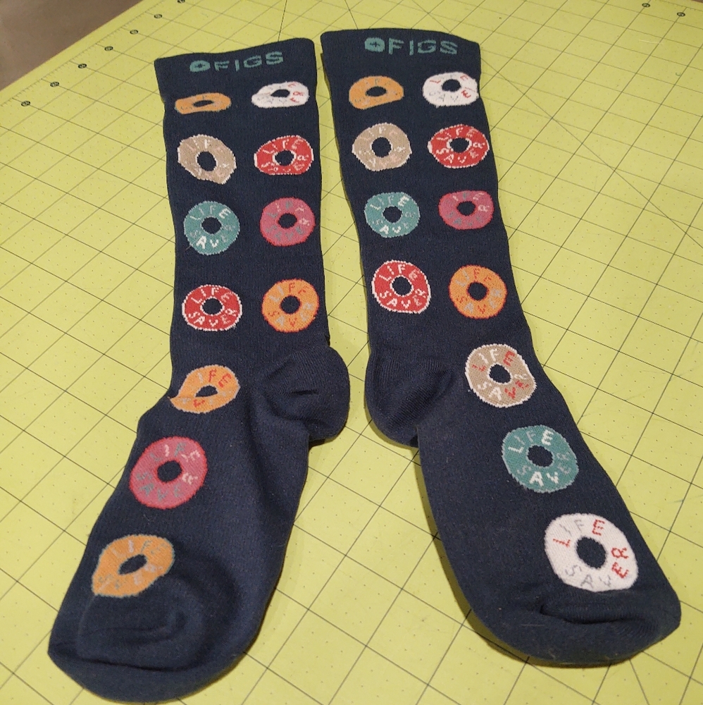 FIGS Lifesaver Compression Socks Sz L